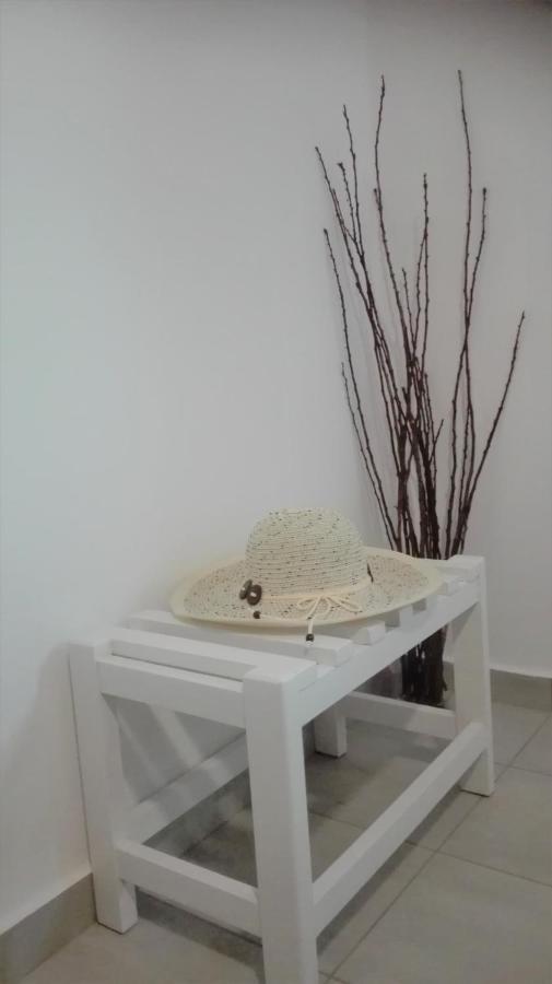 New Sea Escape Boutique Apt-Agii Aposto Li Beach Chania  ภายนอก รูปภาพ